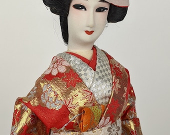 日本人形 伝統的な花柄着物 花柄着物の日本人形 - メルカリ