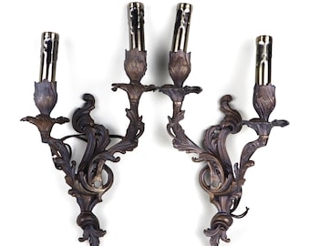 Apliques de pared italianos rococó de metal fundido con doble brazo, modelo M.D. Lamp Art 3441, vintage.