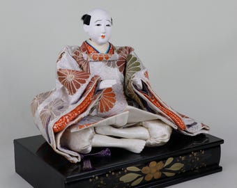 Muñeca japonesa vintage Ningyo, Odairi-Sama de brocado de seda, exhibición Hinamatsuri de 8,5 pulgadas de largo