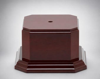 Exhibidor con base de palisandro de alto brillo de 8,9 cm de alto x 14,7 cm de ancho para urna, copa, jarrón, premio perpetuo, obras de arte, cristal y más. Placa de cabecera grabada.