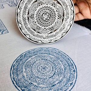 Blocco da stampa in legno intagliato a mano - Intricato disegno mandala / Timbro tessile indiano / Strumento per stampa a blocchi per tessuto, argilla, carta e artigianato