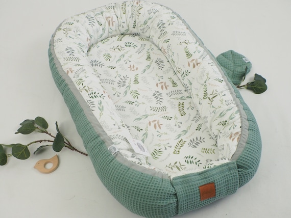 Botanique Reducteur Lit Bebe Boho Fleurs Vert Pique De Coton Etsy
