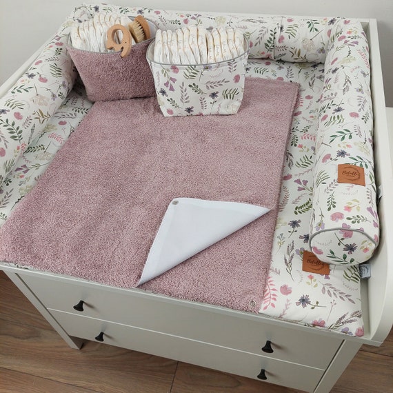 Commode bébé avec dispositif à langer boutons coeur rose de Baby