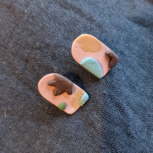 Fimo, clay,  pale pink, pale blue brown textured stud earrings, arch shape, colourful earrings, muted tones