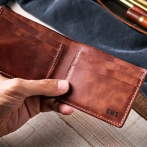 Portafoglio in pelle fatto a mano / Portafoglio da uomo in pelle personalizzato / Portafoglio bifold in pelle tabacco / Regalo per la festa del papà per lui / Portafoglio con monogramma