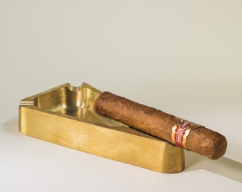 Brass Cigar Ashtray / Cigar Accessories / Cigar Lover Gift / Gift For Smokers / Tobacciana / Brass Collector Gift / Triangle Ashtray