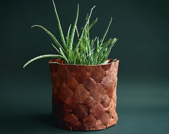 Knitted Leather Planter Cover / Indoor Modern Plant / Flower Vase / Leather Wrap Vase / Leather Planter Cover / Valentine&#39;s Day Gift