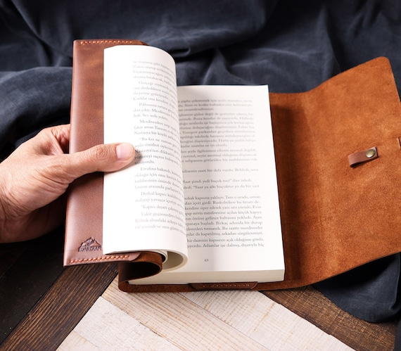 Leather Book Cover / Leather Book Sleeve / Handmade Leather Book Wrap / A5  Size Sketchbook Cover / Bible, Agenda, Journal Leather Cover - Etsy
