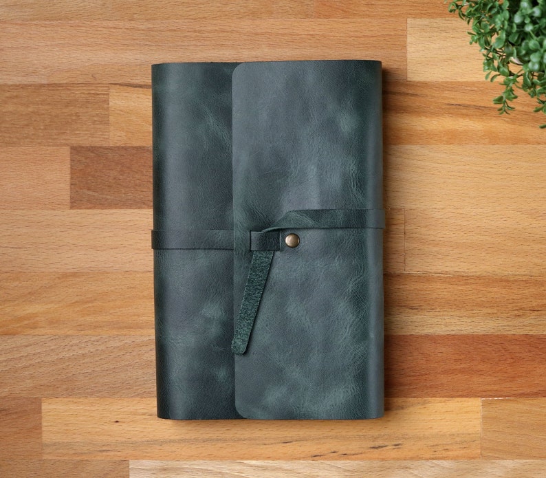Leather Book Cover / Leather Book Sleeve / Handmade Leather Book Wrap / A5 Size Sketchbook Cover / Bible, Agenda, Journal Leather Cover Emerald