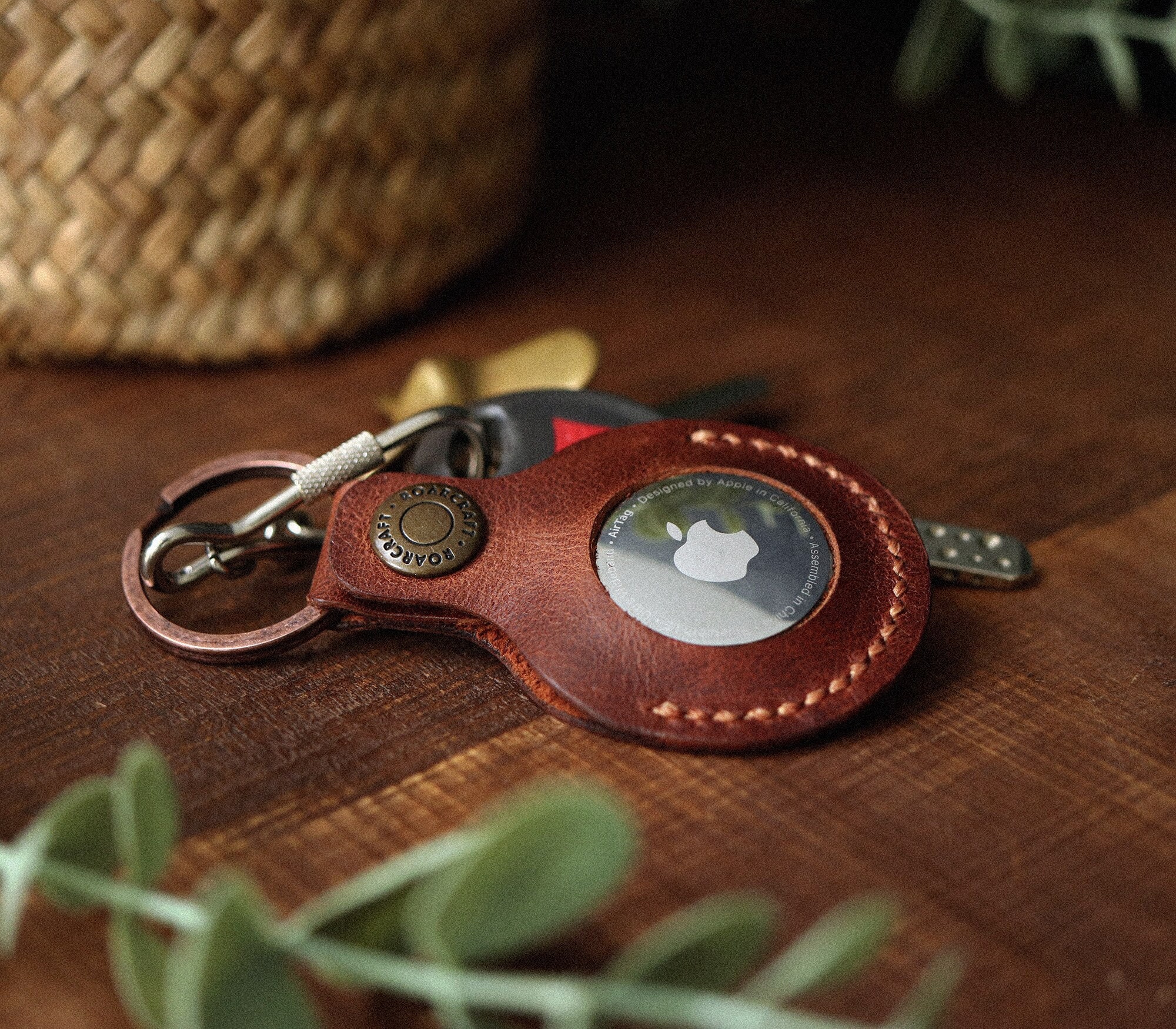 Best Buy: Apple AirTag Leather Key Ring Saddle Brown MX4M2ZM/A