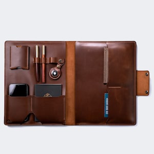Surface Pro Case / Leather Laptop Sleeve / Personalized Brown Leather Folio for Microsoft Surface Pro 8 Tablet Organizer / Surface Pro 9