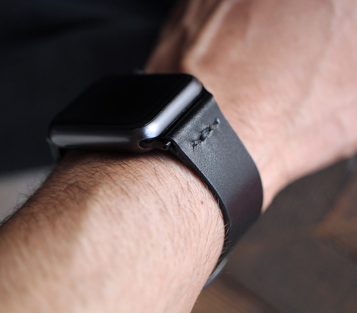 40mm band on 44mm apple watch