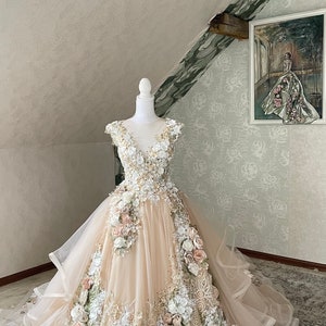 Ivory/blush pink bridal floral dress Inga Ezergale design Rose Collection. image 9