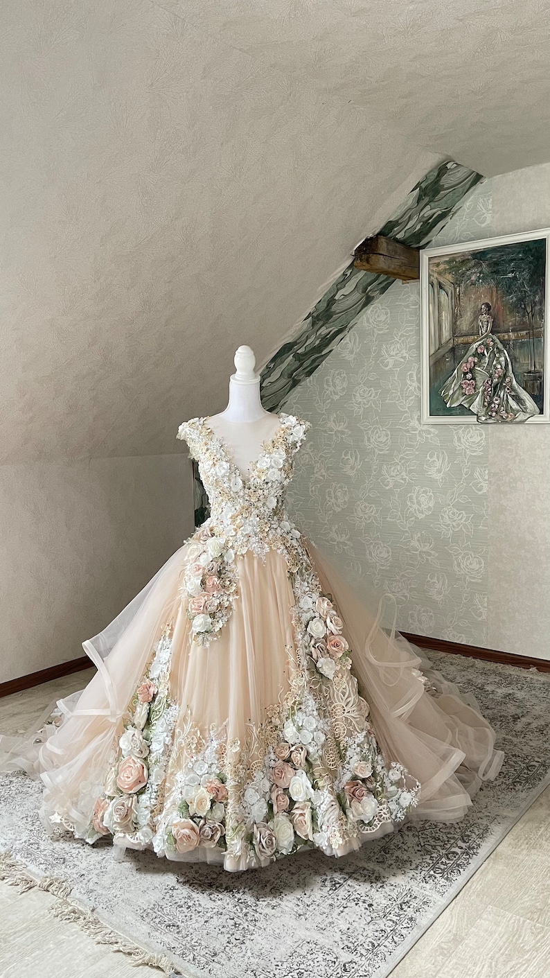 Ivory/blush pink bridal floral dress Inga Ezergale design Rose Collection. image 9