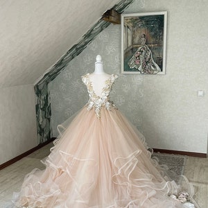 Ivory/blush pink bridal floral dress Inga Ezergale design Rose Collection. image 8