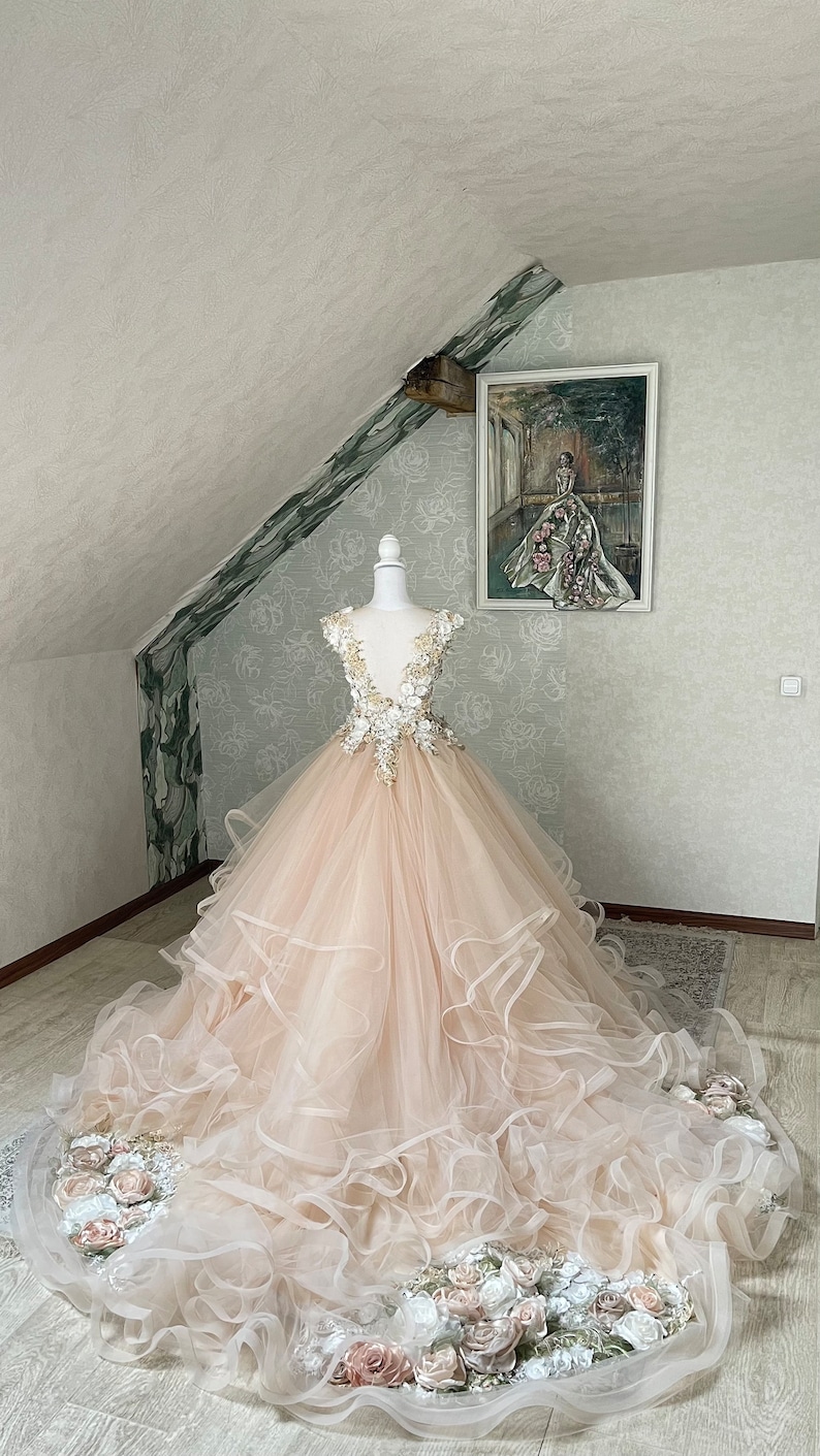 Ivory/blush pink bridal floral dress Inga Ezergale design Rose Collection. image 8