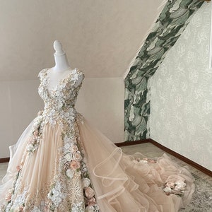 Ivory/blush pink bridal floral dress Inga Ezergale design Rose Collection. image 7