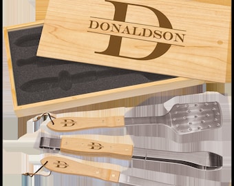 Grillset i trälåda i furu