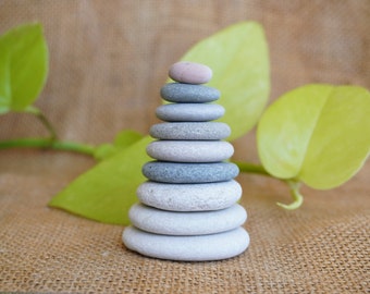 Équilibrer les pierres porte-bonheur souhait autel Zen méditation Yoga  Cairn, équilibrage Sculpture Mood rayures pierres, pierres empilables,  Pebble Art Decor -  France