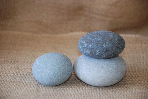 8,5-14,0cm Natural Sea White Smooth Stone Oval Shape Mandala Stone