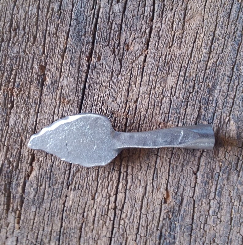 Hand Tobacco Pipe Tamper With Large Leaf Etsy