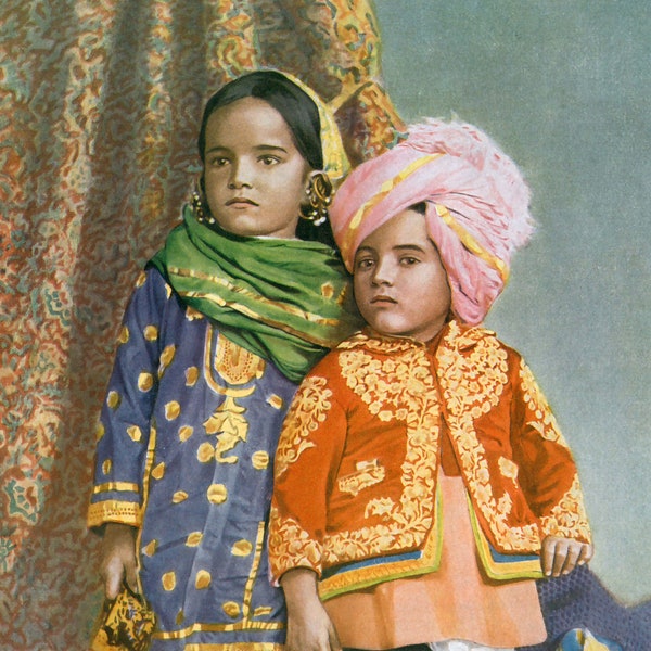 Kashmiri Kids - a fanatastic example of early 1920s color photography. Cute and colorful!