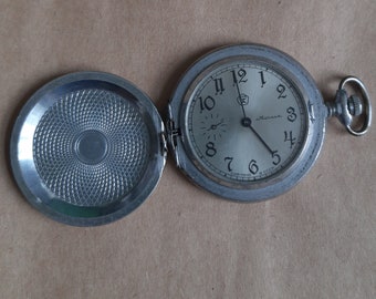 Reloj de bolsillo mecánico soviético Molniya (Relámpago) de la URSS