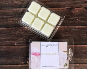 MOUSEKEEPING Soy Wax Melts Disney - Inspired Candle Natural Soy Wax - Main Street Melts Candle Co. Clean Cotton Fresh Linen Mickey Mouse