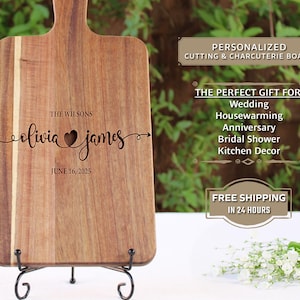 Tabla de cortar personalizada con asa, tabla de cortar personalizada, tabla de charcutería, bandeja para servir, regalo de boda, regalo de inauguración de la casa, grabada