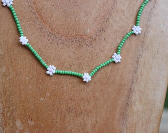 Green, White, and Pink Daisy Chain