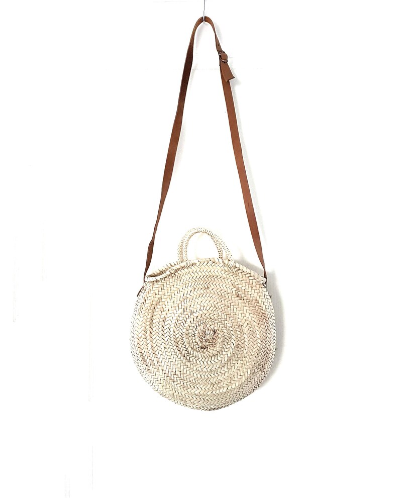 Round wicker basket and leather handles round wicker bag Etsy