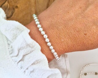 Pulseira de pérolas de prata 925 para mulheres – Pulseira elástica sem fecho – Joias artesanais minimalistas – Presente elegante e personalizado - PERLA 5