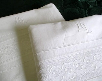 Pr. Vintage sheets Borderie Anglais decoration - 65" x 90"