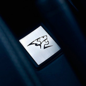 Automotiva dünner Schlüsselanhänger mit Peugeot-Logo, Chrom-Optik