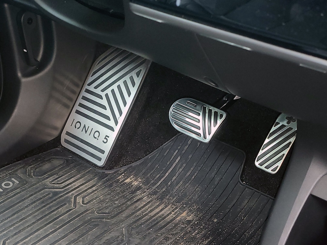 Footrest for Hyundai IONIQ 5 LHD Steel Pad Dead Rest Pedal Tuning