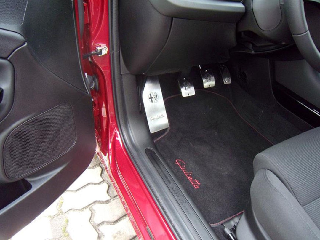 ALFA ROMEO GIULIETTA Pedals and Footrest Quality Crafted Custom