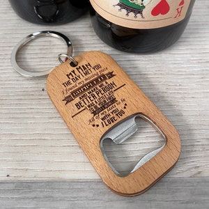 Personalisierte gravierte Holz Flasche Öffner Schlüsselanhänger mit Box Option - Jubiläum - Vatertag - mein Mann - Mann oder Freund Geschenk