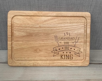 Personalisiertes Schneidebrett aus Holz - Grillkönig - BBQ Geschenk - König des Grills - Vatertagsgeschenk - graviert