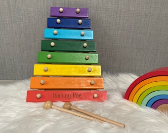 Personalisiertes Regenbogen Xylophon aus Holz - Graviertes Spielzeug - Kinderspielzeug - Unisex Spielzeug - Weihnachtsgeschenk - Taufgeschenk