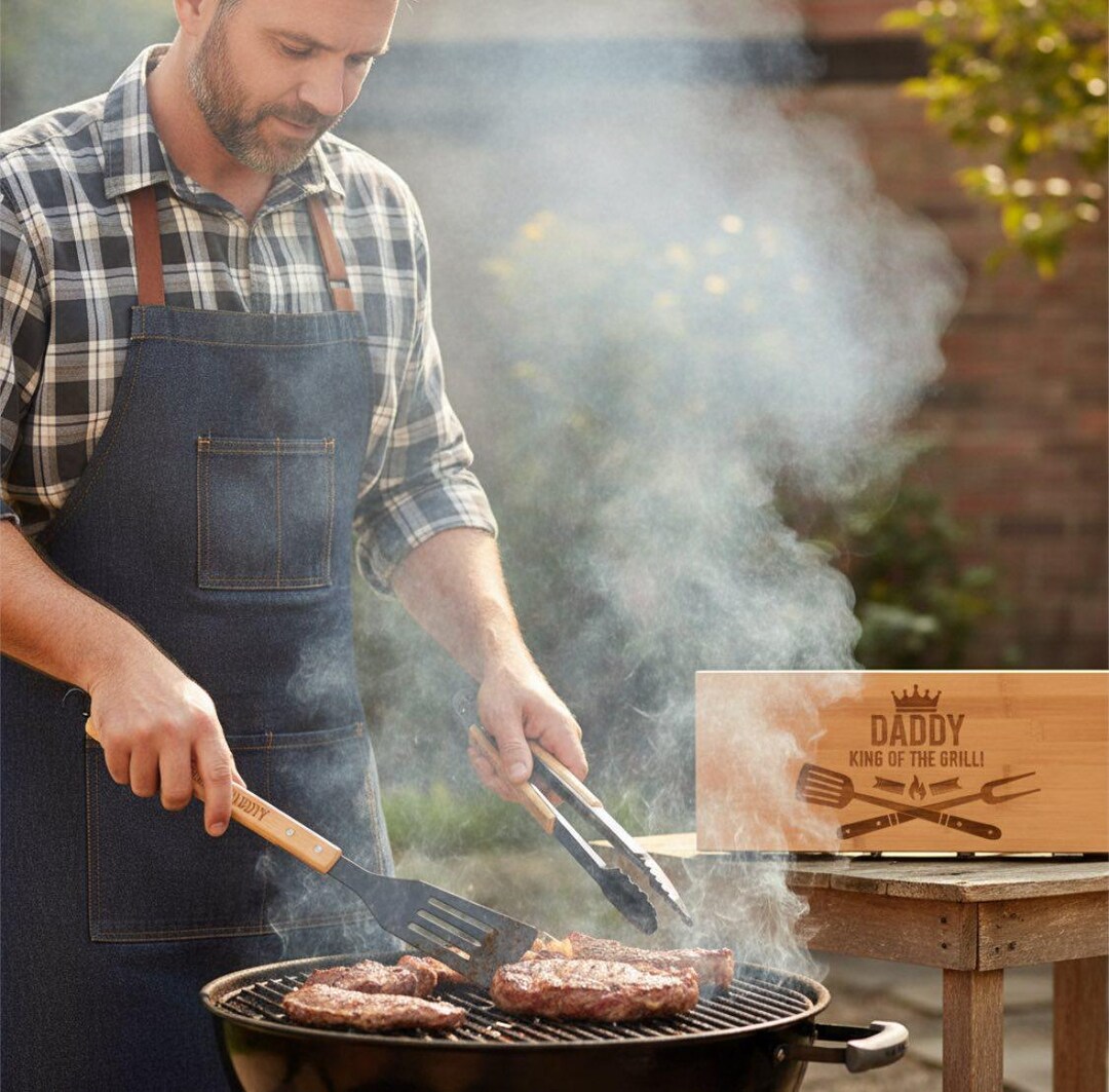 Personalised Wooden Barbecue Set - Engraved BBQ Tools - Grill King