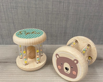 Ensemble personnalisé de hochets en bois de 2 jouets pour bébés gravés unisexes - Renard et Ours - Babyshower - Premier anniversaire - Pâques - Baptême - Page Boy