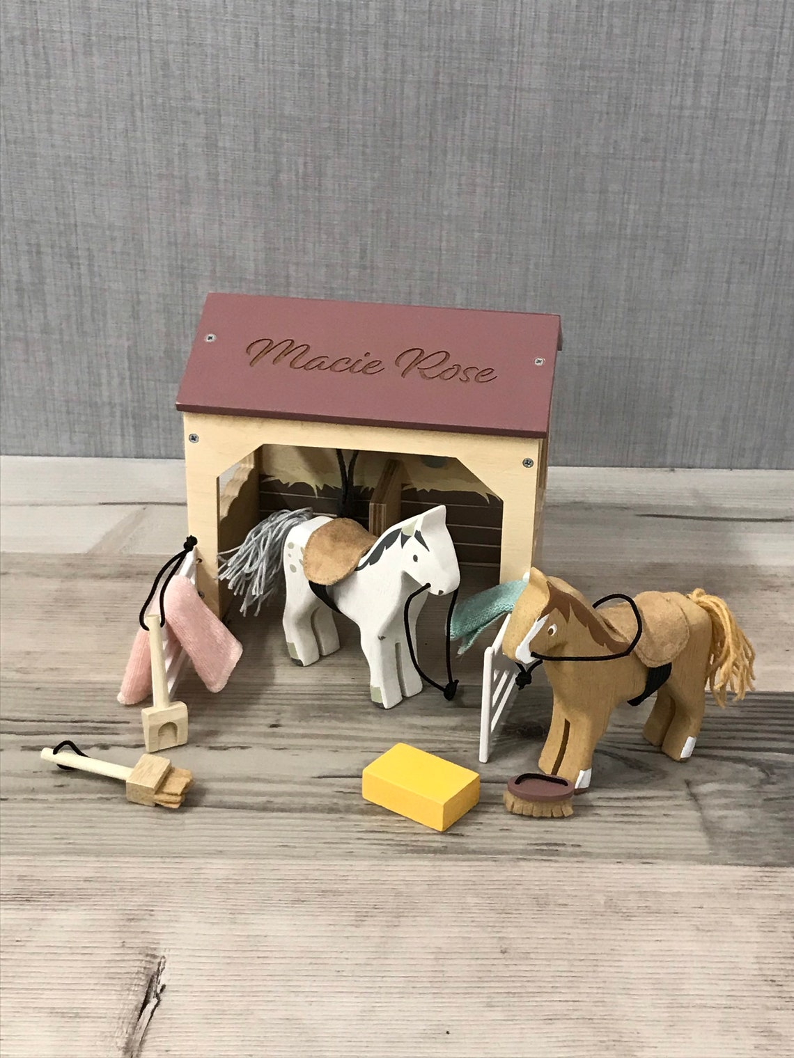 Personalised horse stable play set engraved wooden toy Etsy