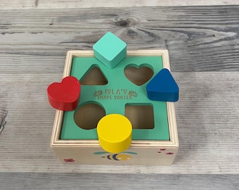 Personalised wooden shape sorter cube - forest and field animals - wooden toy - motor skills - first birthday - christening baptism