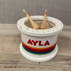 Tamburo giocattolo personalizzato - Giocattolo musicale - Strumenti per bambini - Regalo di compleanno - Regalo di Pasqua - Paggetto