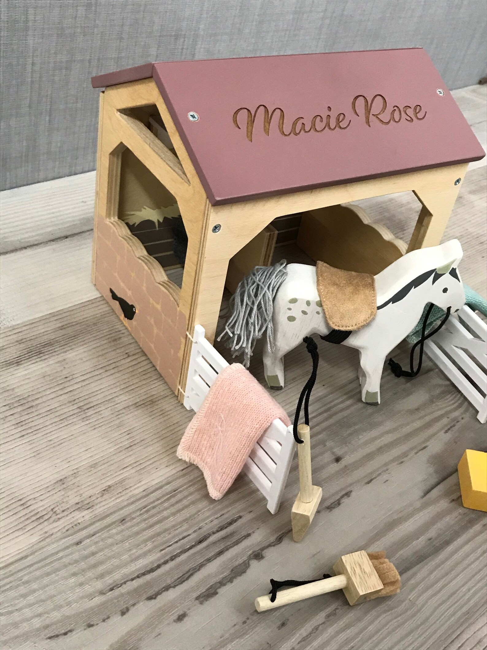 Personalised horse stable play set engraved wooden toy Etsy