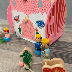 Maison de jeux sous-marine en bois personnalisée Jouets en bois pour enfants Magical Kingdom Pretend Play image 5