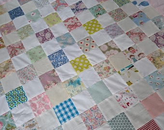 Patchworkdecke 140 x 200 cm Kinderdecke Krabbeldecke Tagesdecke Bettüberwurf Picknickdecke Baumwolle/ Fleece bunt