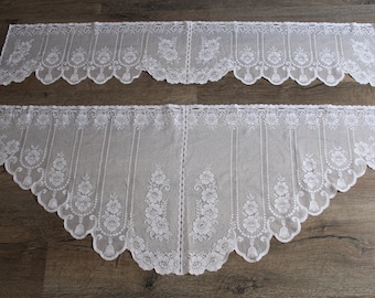 Set of 2 French curtains . Country curtain . Shabby chic . Window decor. Curtain with lace. Window valance. Vintage curtain. Vintage valance