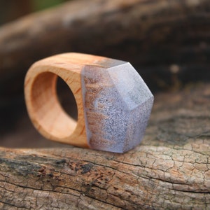 Wood resin ring, Resin ring, Wood nature ring, Ring for women, Wood ring, Statement ring, Nature jewelry,Nature ring,Forest ring,Wooden ring
