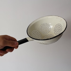 Vintage white enamel colander.Enamel sieve.Enamel strainer.Soviet enamelware.White strainer.Metalware cookware Kitchen.USSR sieve.Soviet era